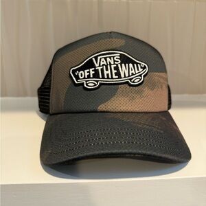 Trucker hat